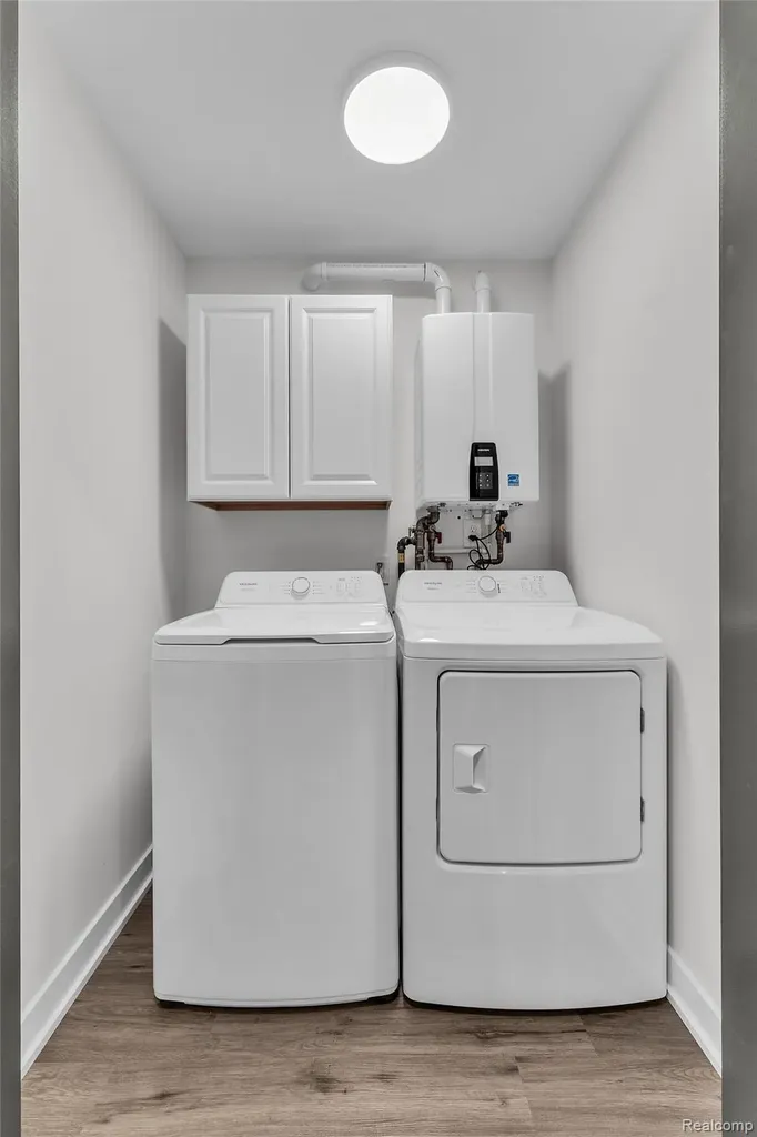 27380 Leroy Street Taylor City MI 48180