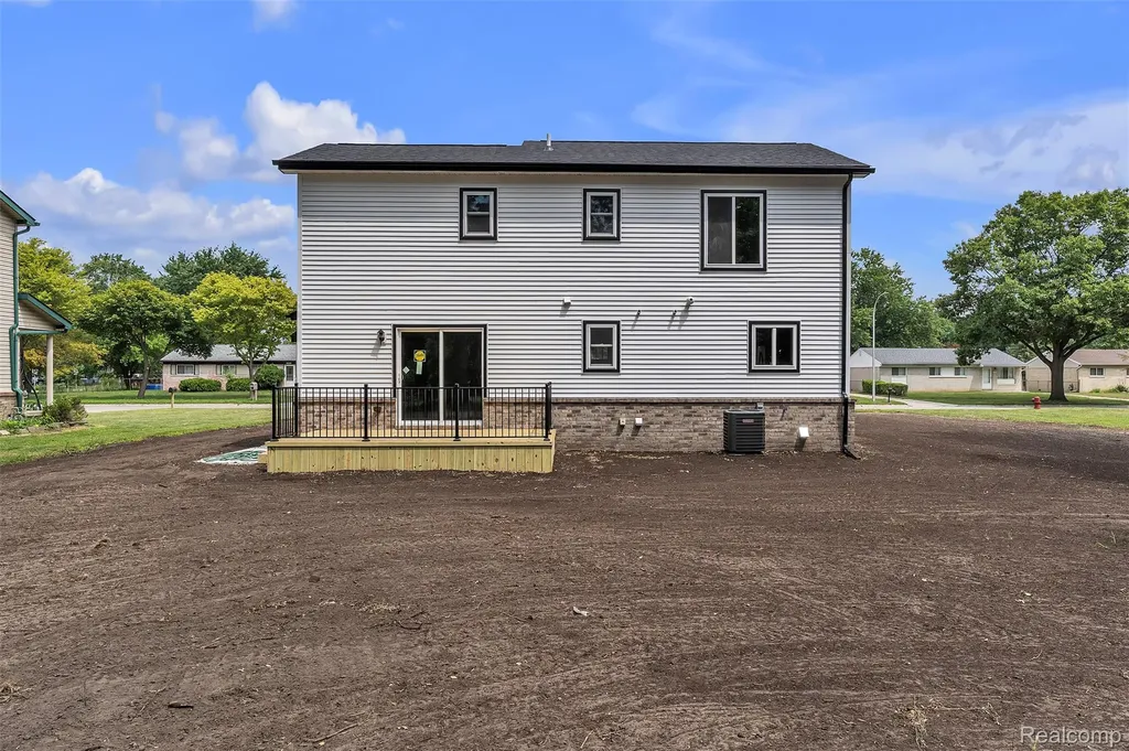 27380 Leroy Street Taylor City MI 48180