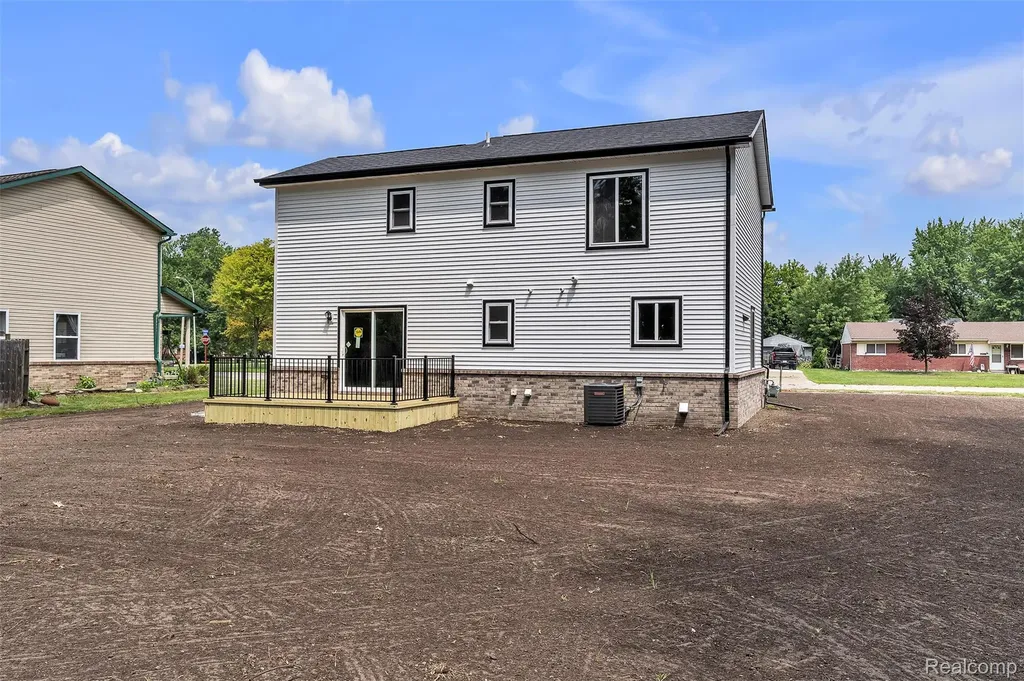 27380 Leroy Street Taylor City MI 48180