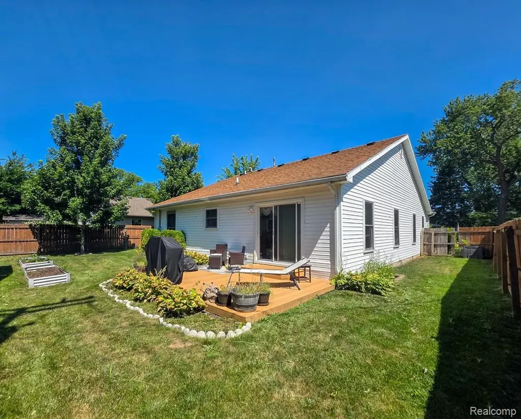 3032 6th Street Frenchtown Township MI 48162
