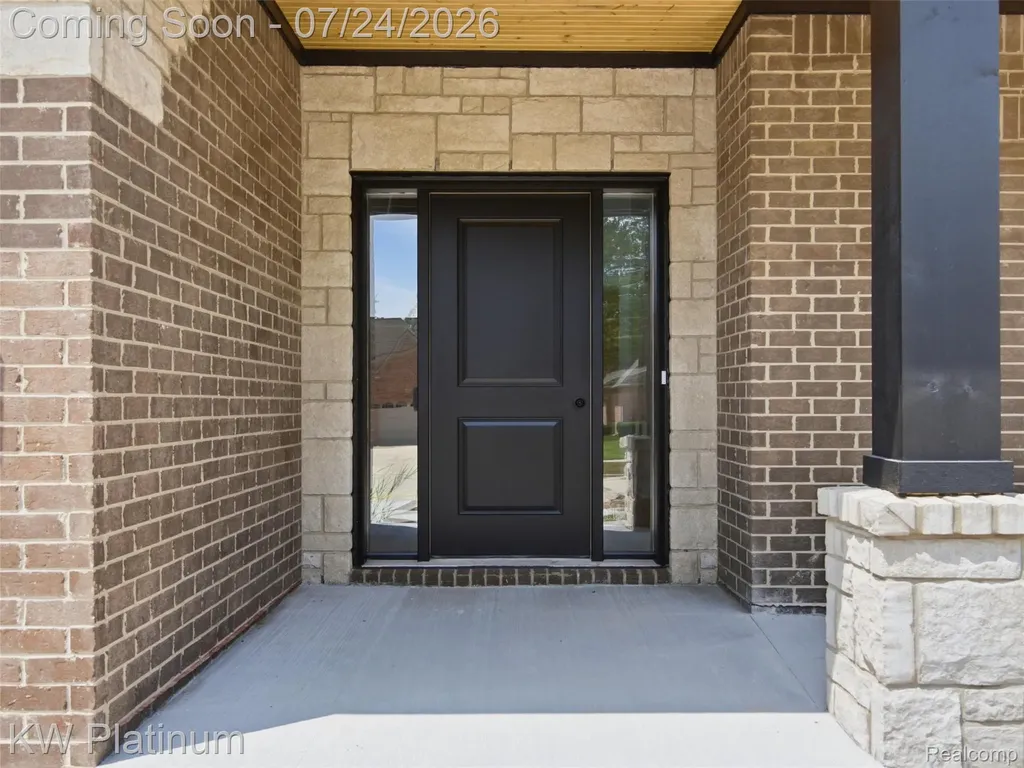 3416 Round Tree Drive China Township MI 48054