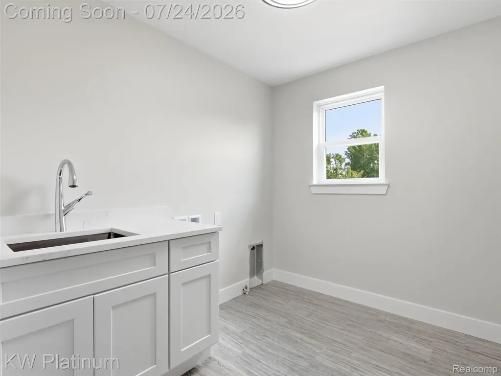 3416 Round Tree Drive China Township MI 48054