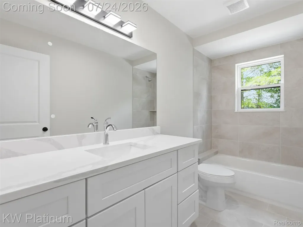 3416 Round Tree Drive China Township MI 48054