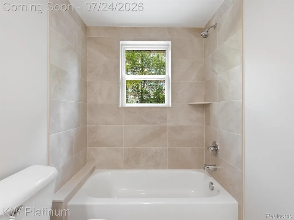 3416 Round Tree Drive China Township MI 48054