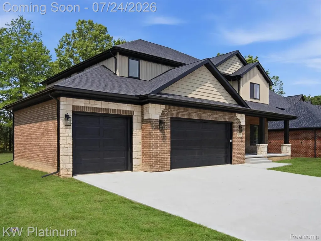 3416 Round Tree Drive China Township MI 48054