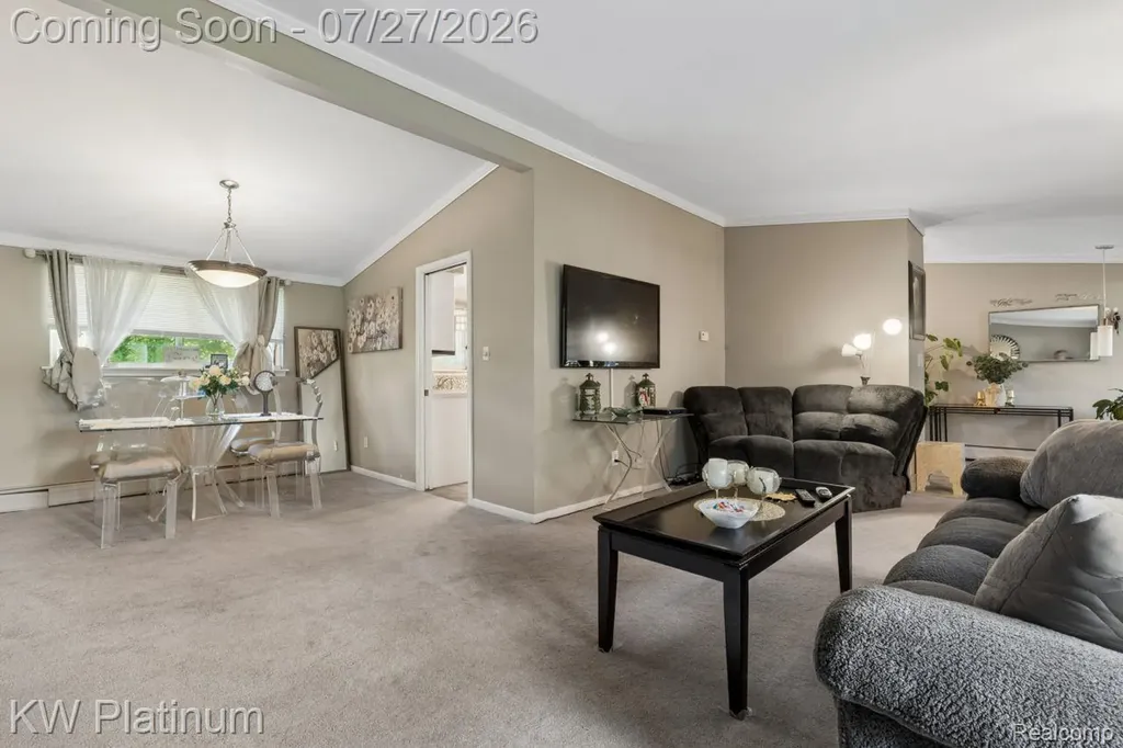 32312 W Wayburn Street Farmington Hills City MI 48334