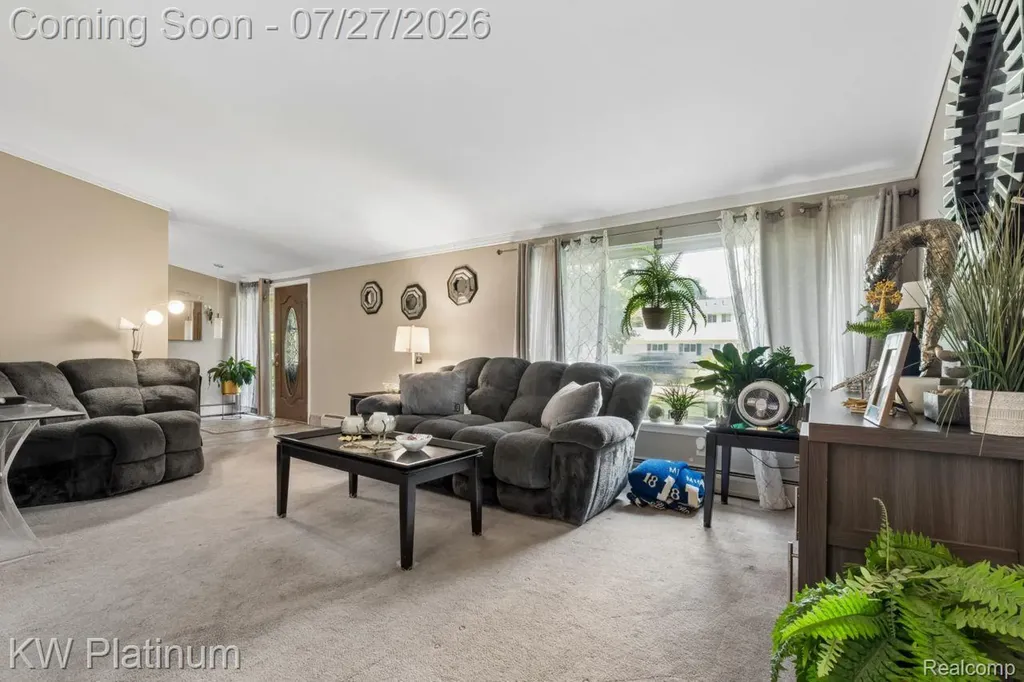 32312 W Wayburn Street Farmington Hills City MI 48334