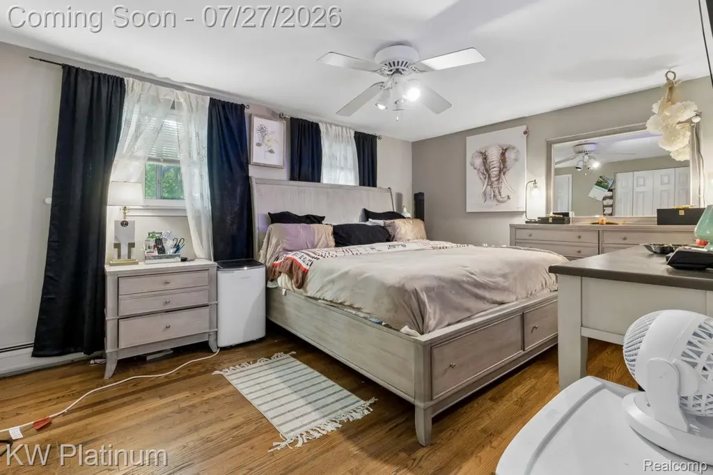 32312 W Wayburn Street Farmington Hills City MI 48334