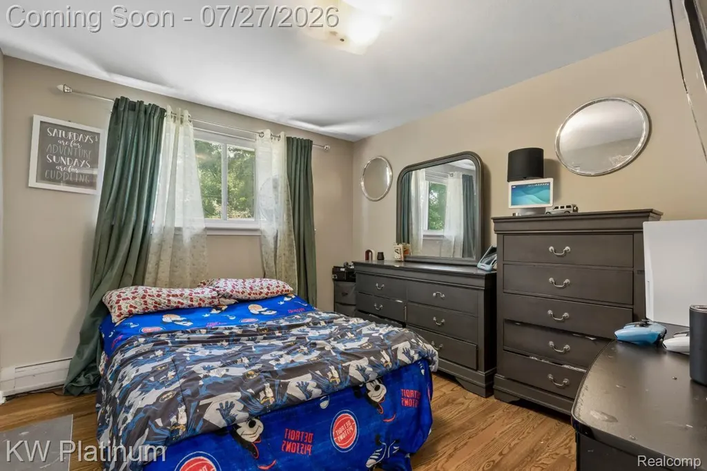 32312 W Wayburn Street Farmington Hills City MI 48334