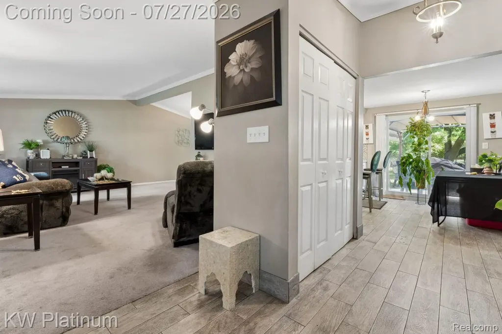 32312 W Wayburn Street Farmington Hills City MI 48334