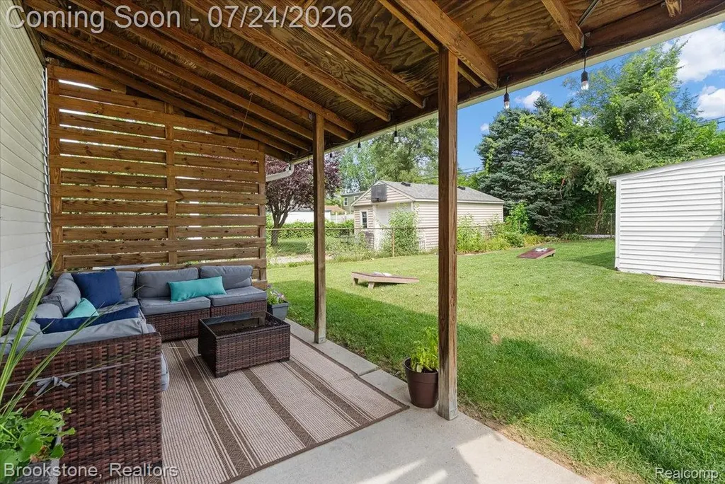 507 Roth Boulevard Clawson City MI 48017