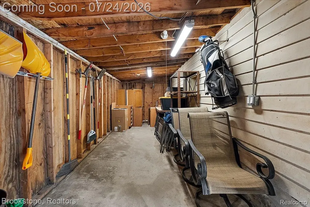 507 Roth Boulevard Clawson City MI 48017