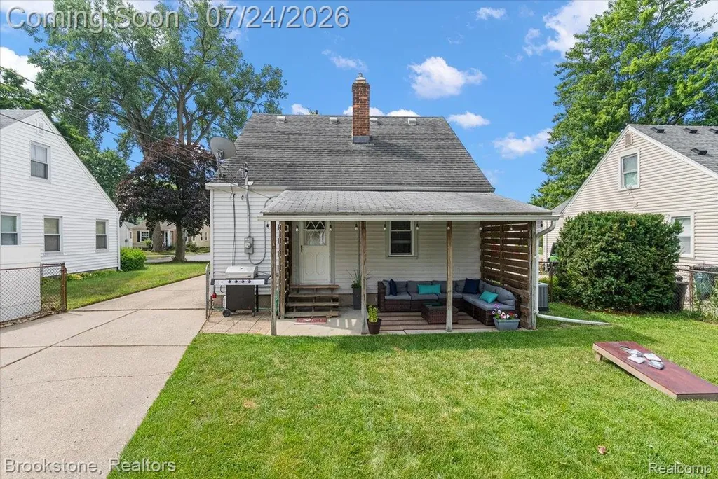 507 Roth Boulevard Clawson City MI 48017