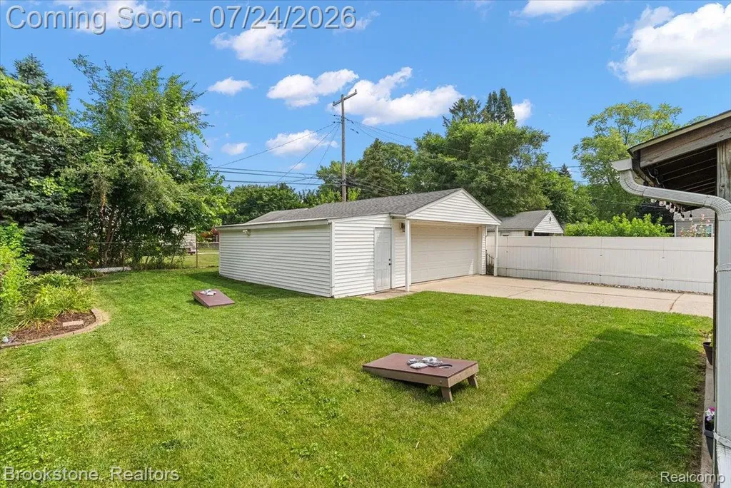 507 Roth Boulevard Clawson City MI 48017
