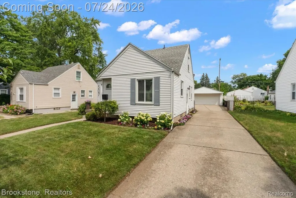 507 Roth Boulevard Clawson City MI 48017
