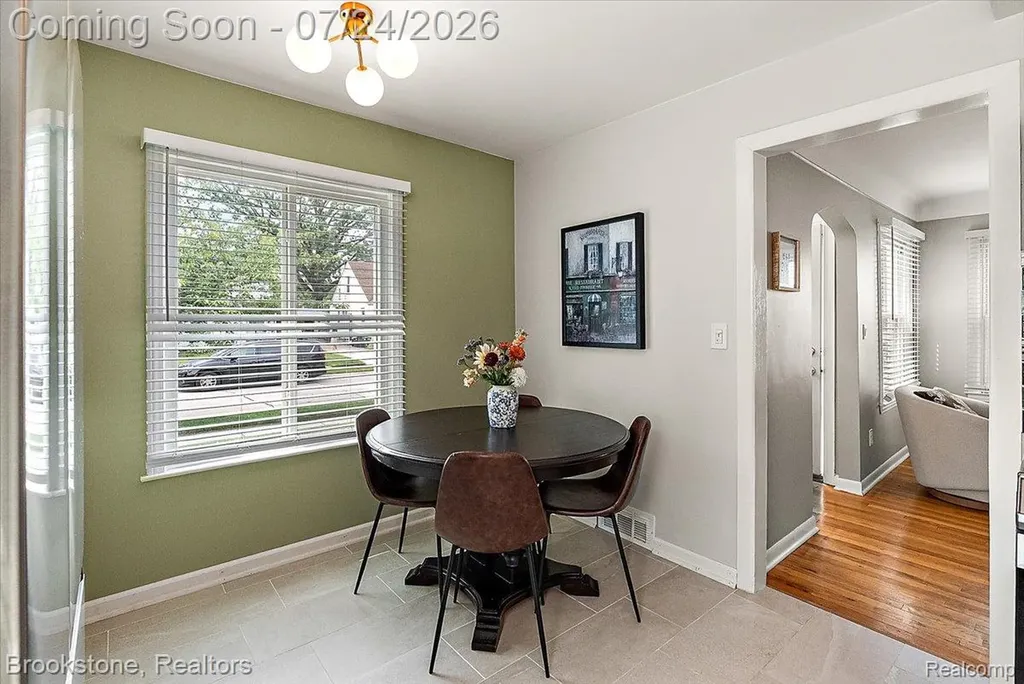 507 Roth Boulevard Clawson City MI 48017