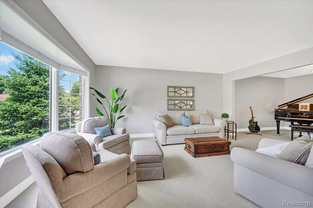 821 Box Canyon Court Rochester Hills City MI 48309