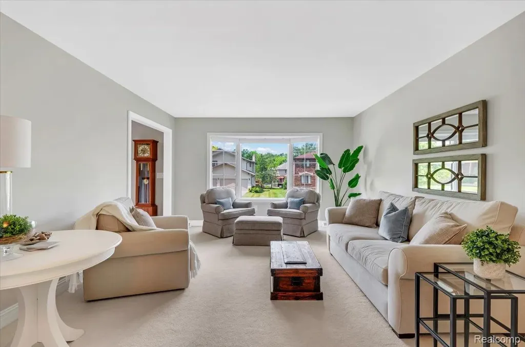 821 Box Canyon Court Rochester Hills City MI 48309