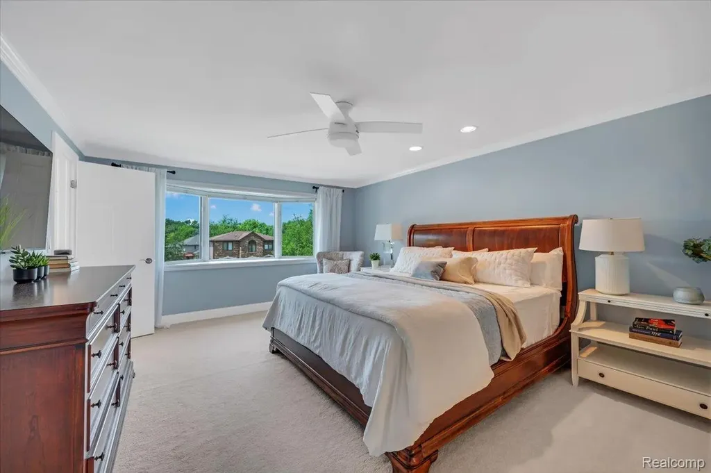 821 Box Canyon Court Rochester Hills City MI 48309