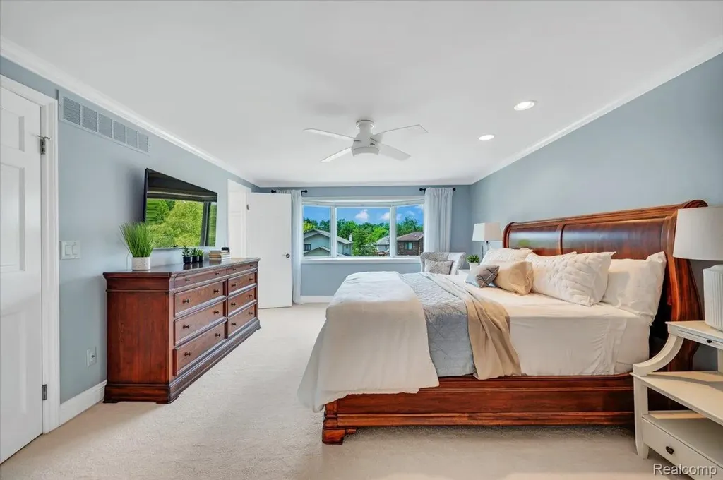 821 Box Canyon Court Rochester Hills City MI 48309