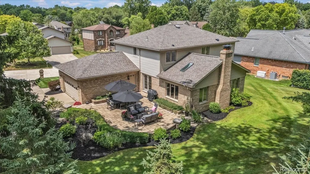 821 Box Canyon Court Rochester Hills City MI 48309