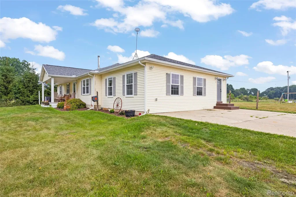2281 Swan Road Ingham Township MI 48819
