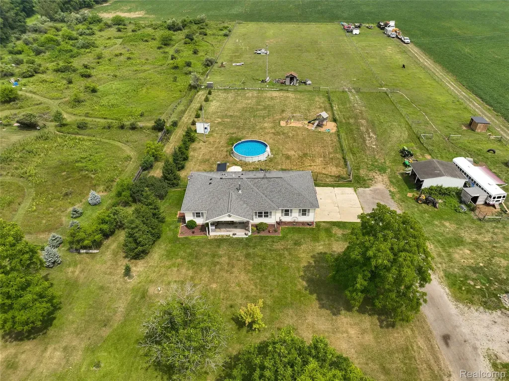 2281 Swan Road Ingham Township MI 48819