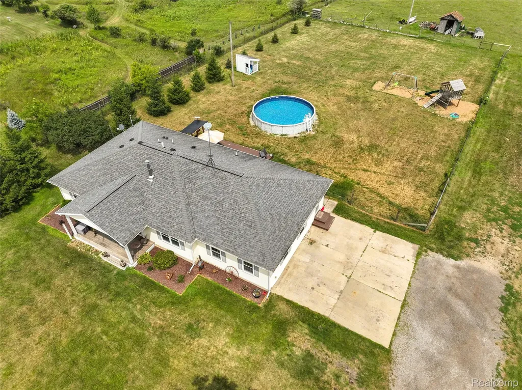 2281 Swan Road Ingham Township MI 48819