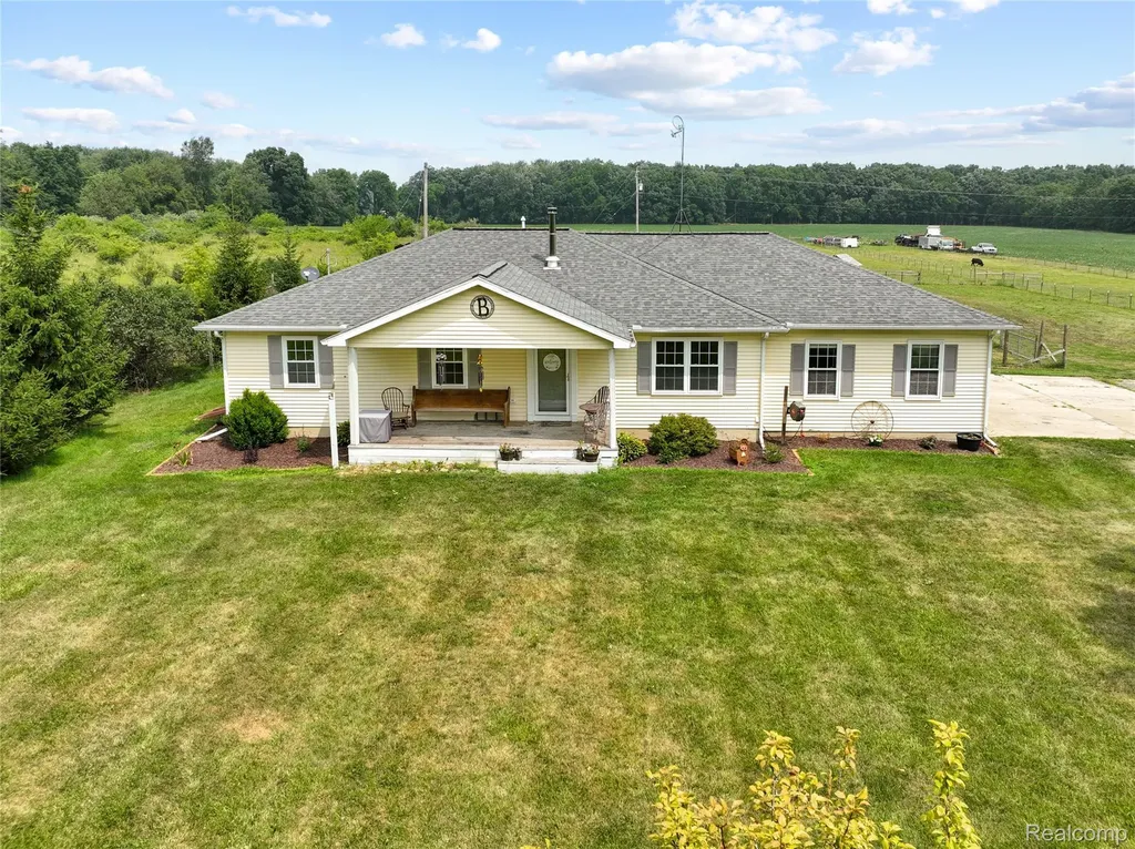 2281 Swan Road Ingham Township MI 48819