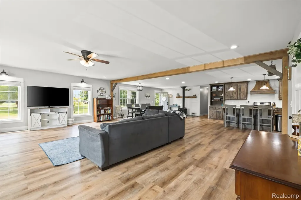 2281 Swan Road Ingham Township MI 48819
