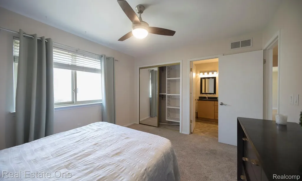 41912 Hensall Street Clinton Charter Township MI 48038
