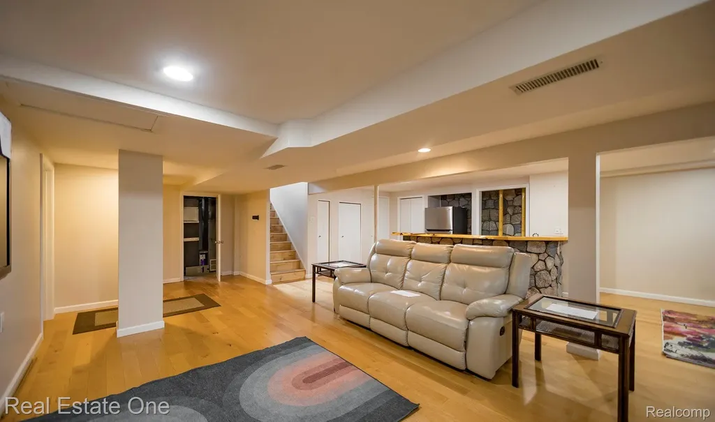 41912 Hensall Street Clinton Charter Township MI 48038