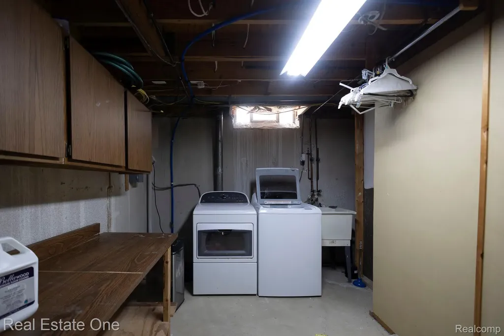41912 Hensall Street Clinton Charter Township MI 48038