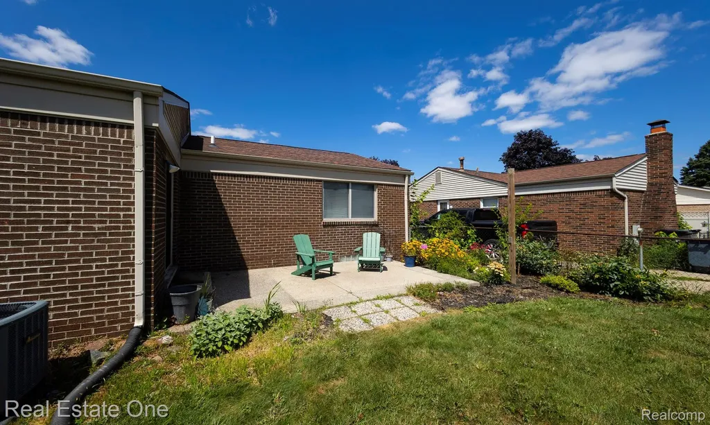 41912 Hensall Street Clinton Charter Township MI 48038