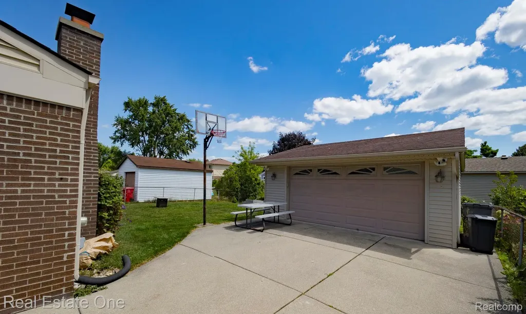 41912 Hensall Street Clinton Charter Township MI 48038