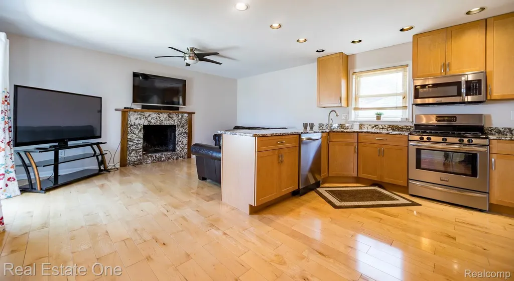 41912 Hensall Street Clinton Charter Township MI 48038