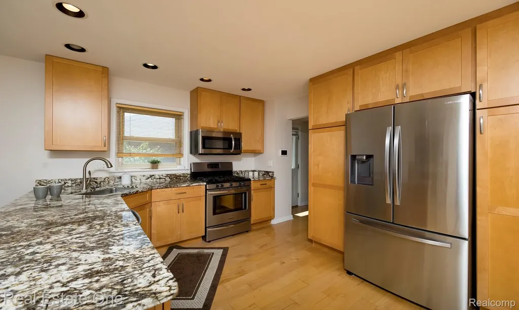 41912 Hensall Street Clinton Charter Township MI 48038