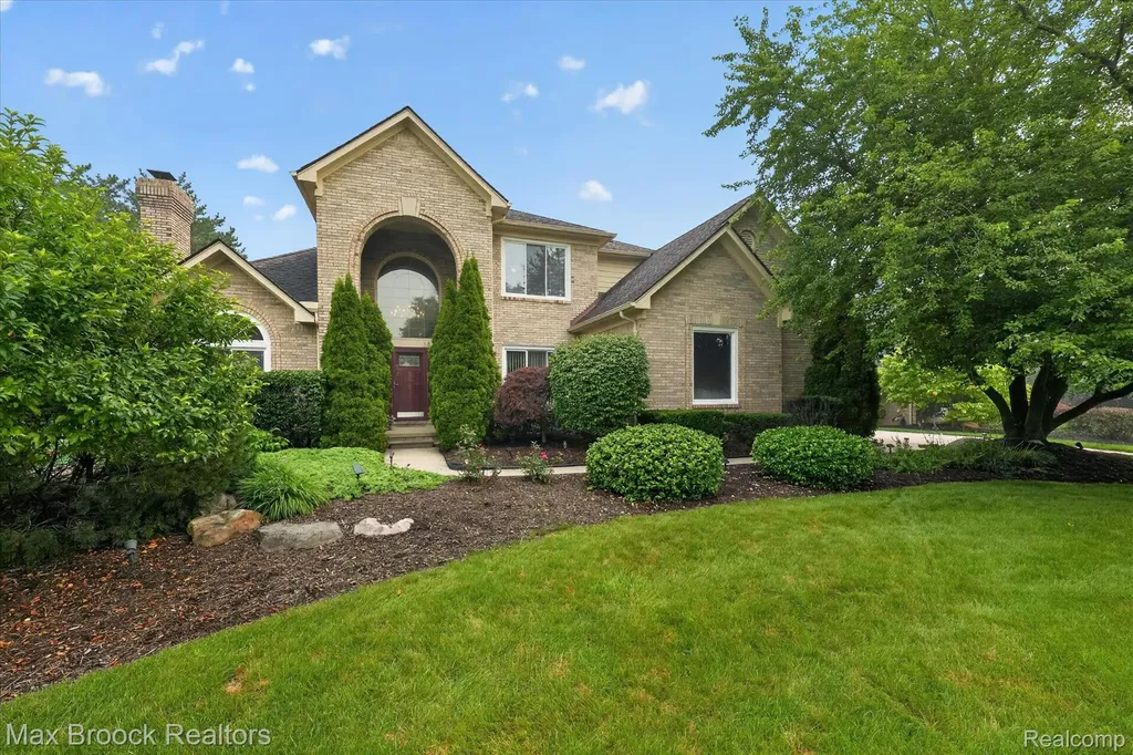 1822 Lexington Drive Troy City MI 48084
