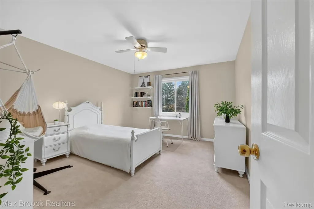 1822 Lexington Drive Troy City MI 48084