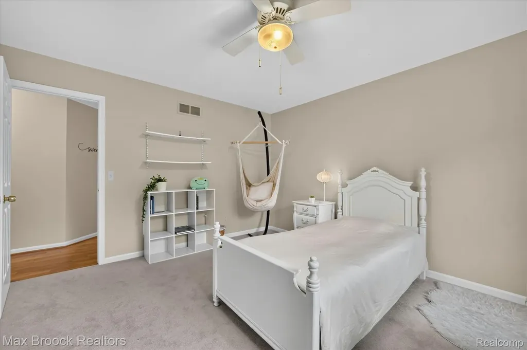 1822 Lexington Drive Troy City MI 48084