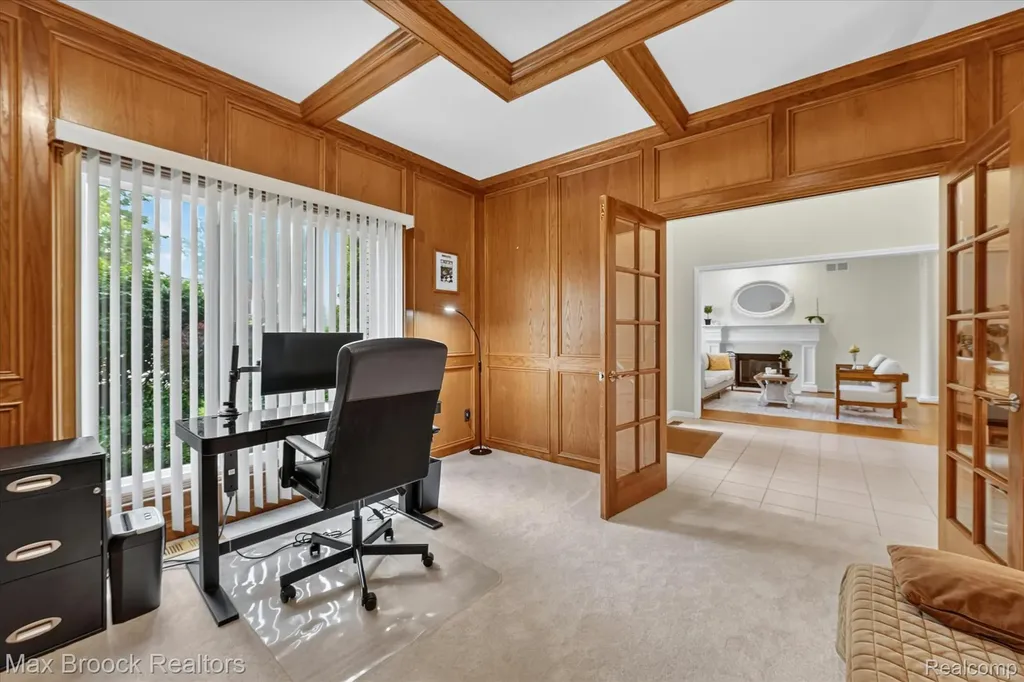 1822 Lexington Drive Troy City MI 48084