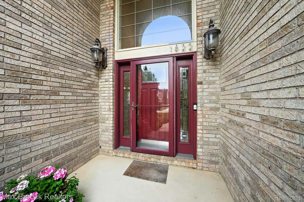 1822 Lexington Drive Troy City MI 48084