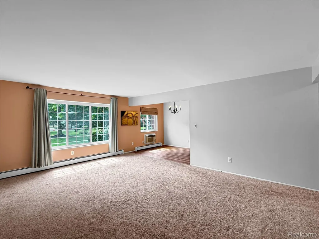 19829 Arthur Avenue Harper Woods City MI 48225