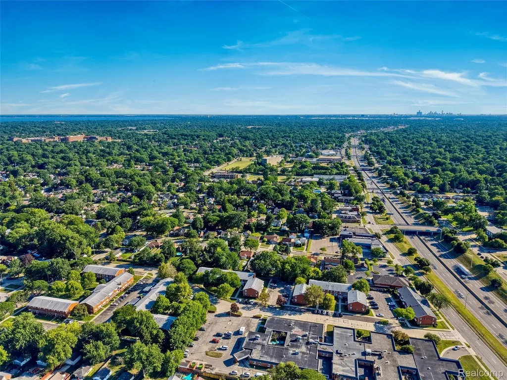 19829 Arthur Avenue Harper Woods City MI 48225