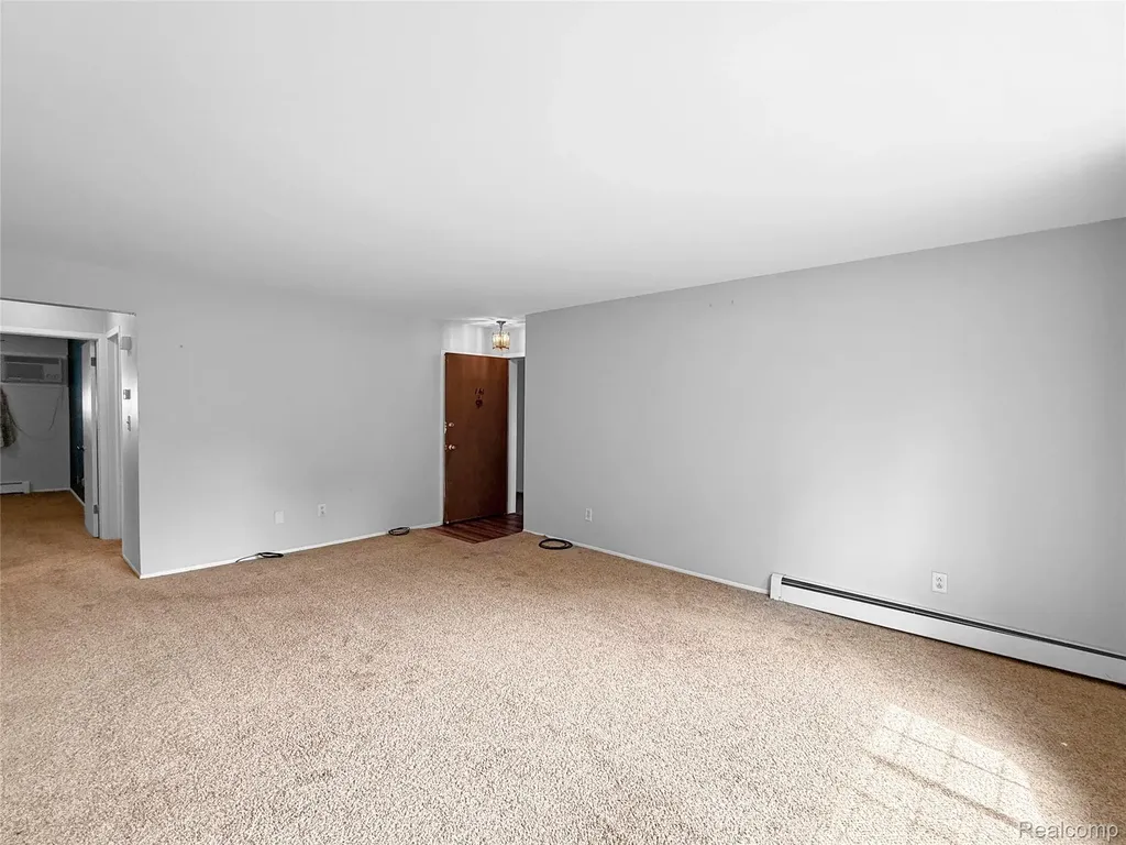 19829 Arthur Avenue Harper Woods City MI 48225