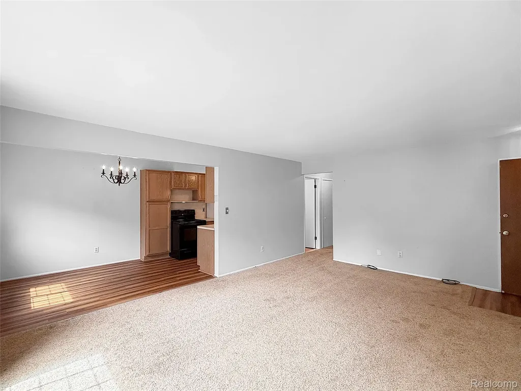 19829 Arthur Avenue Harper Woods City MI 48225
