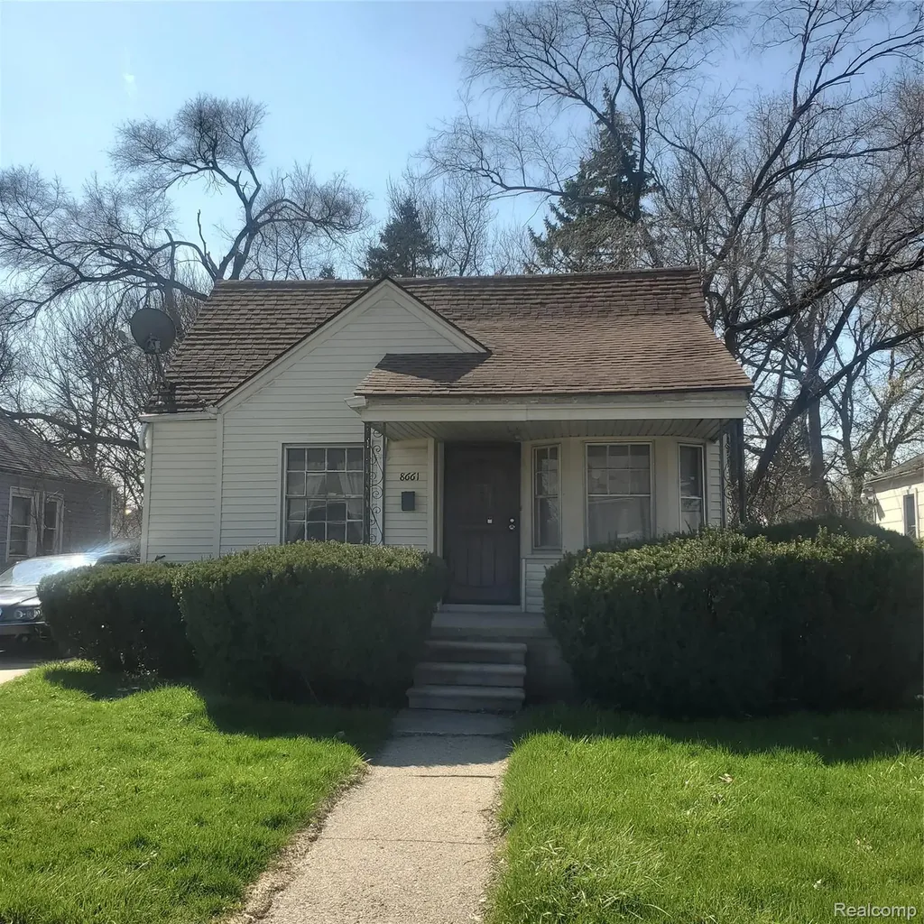 8661 Minock Street Detroit City MI 48228