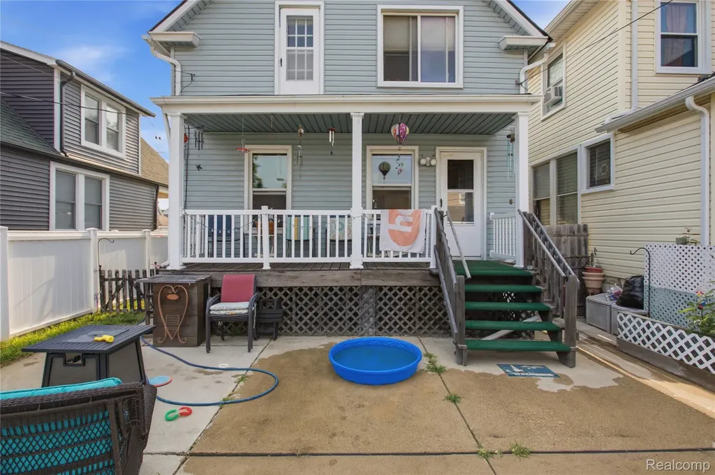 1911 2nd Street Wyandotte City MI 48192