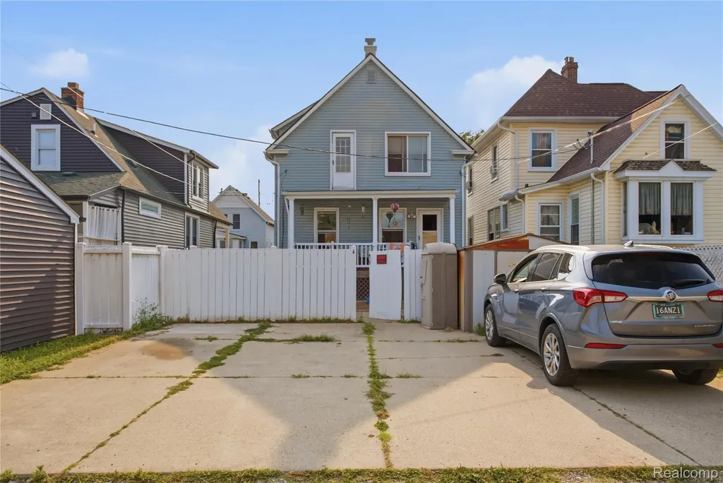 1911 2nd Street Wyandotte City MI 48192