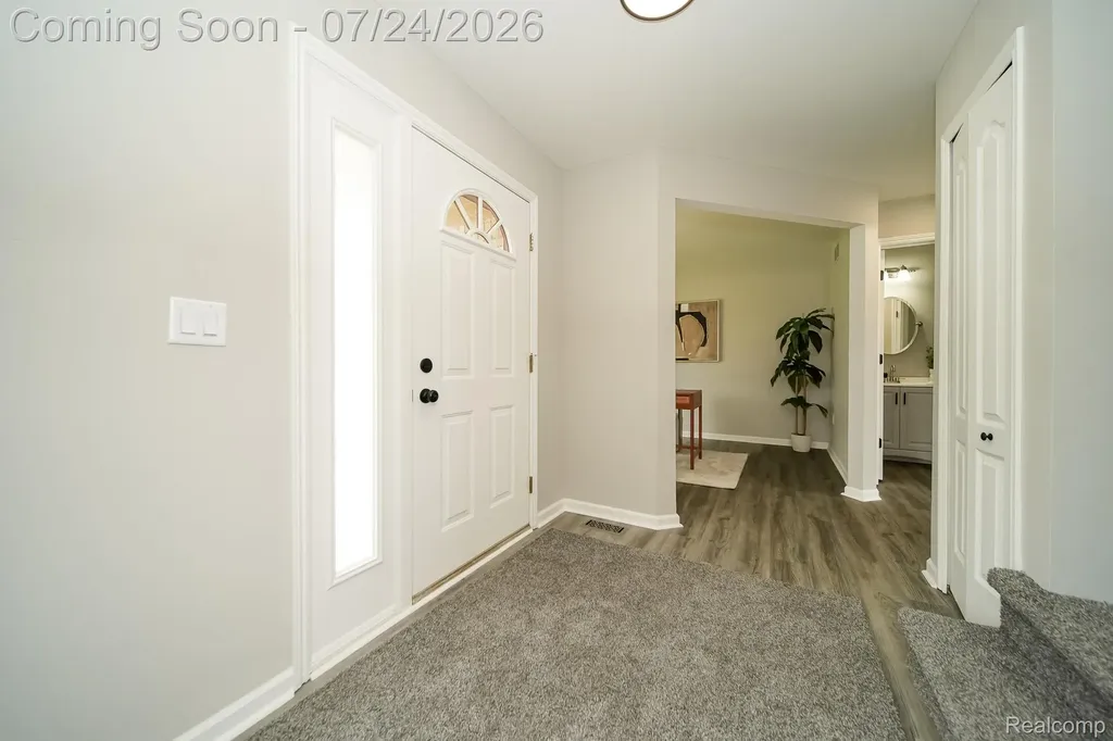 27271 Sparrow Court Chesterfield Township MI 48051